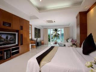 Patong Rayaburi Beach Club מראה חיצוני תמונה